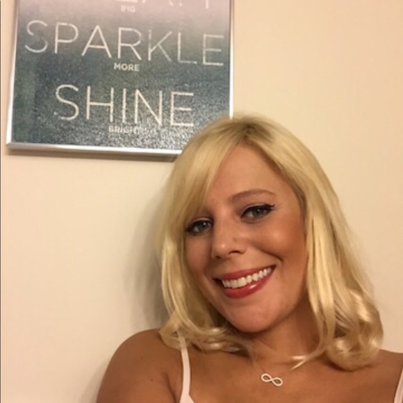 Meet your Posher, Sharlene - Picture 4 of 12